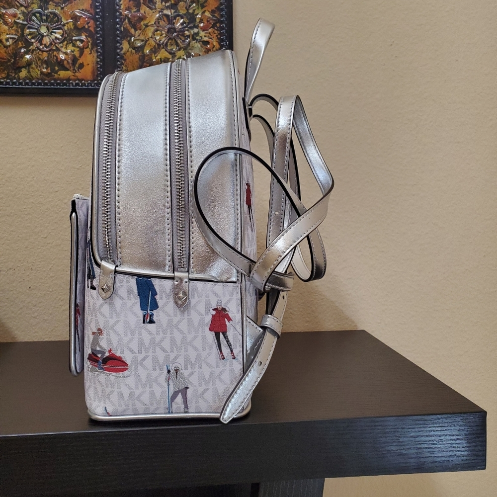 Michael kors Adina Medium Backpack - Picture 3 of 5